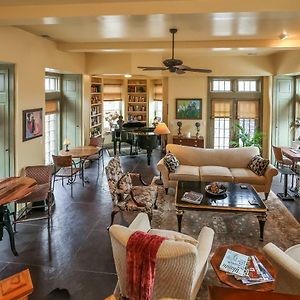 Harvey House Bed & Breakfast